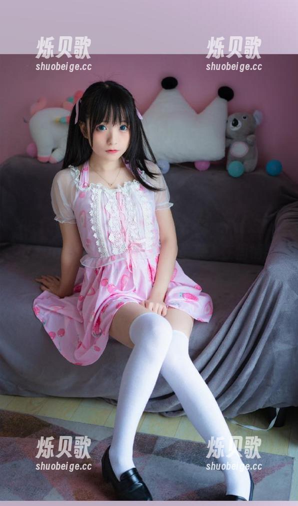 半夜躲在被窝看www.51cg.fun的视频，感觉真的是有人在悄悄监视我...