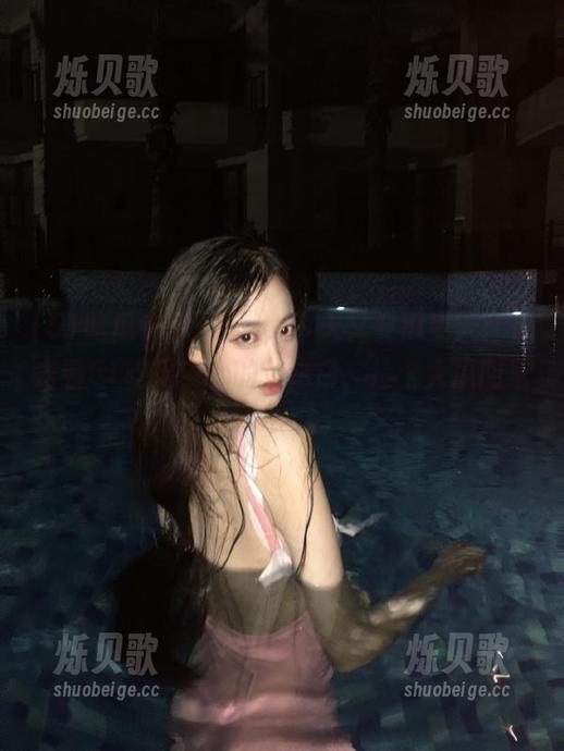 51吃瓜中心 哦哟,今天又要瓜变天!快去看51吃瓜中心的传送门,捡个大瓜回家!