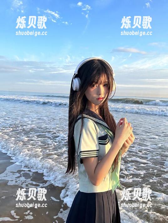 在线吃瓜，718.sx真是我的肥宅快乐来源，每天都闪烁着新奇的八卦灯光。