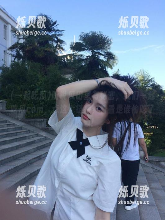 听说瓜田里有秘密，我们一起吃瓜com，点这个链接，看看是谁偷吃了我的心！