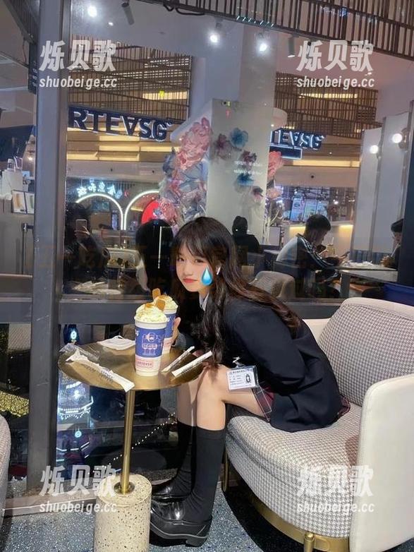 五一吃瓜 五一吃瓜官网小秘密:今日娜娜的特级吃瓜姿势你有见过吗?