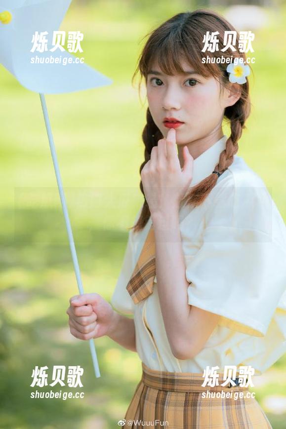 热门大瓜来袭！赶紧下载吃瓜网，你不想错过吗？