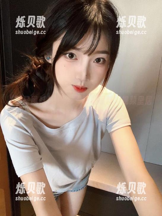 什么？“明星黑料”视频里居然有个神秘人默默抢镜！