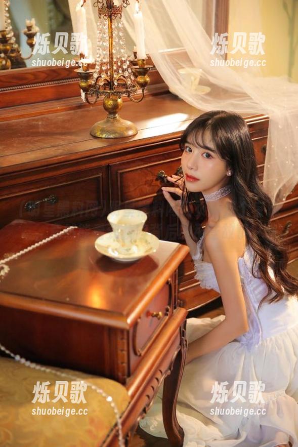 明星黑料网网页真是个宝藏，竟然能看到妆容背后的那些故事～