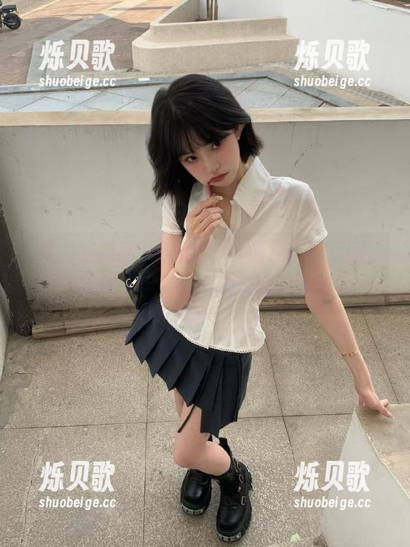 跟着我，登录黑料吃瓜网，下载第一手八卦，秋天就这样过？