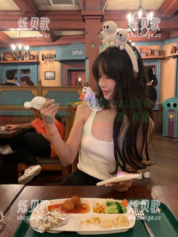 黑料正能量tttzzz发布：今天的瓜又给我带来了无限惊喜！哎呀，真是…